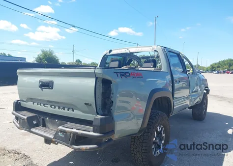 2022 Toyota Tacoma Trd Off Road z USA, uszkodzony, nr VIN 3TYCZ5AN8NT067321